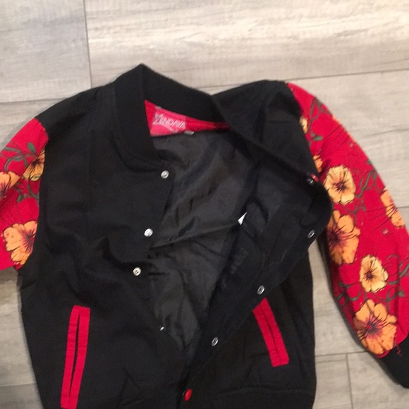 NEW* Girl's Zendaya Bomber Jacket - Picture 3 of 7